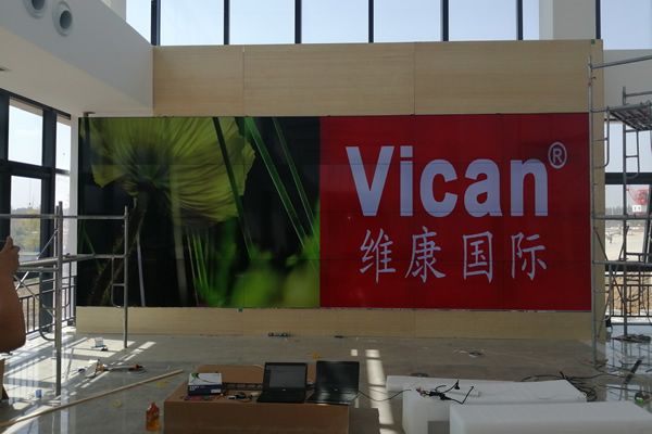 會(huì)議室拼接屏選擇哪款比較好？