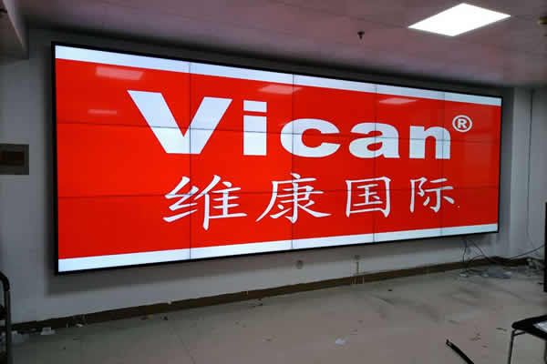液晶拼接屏出現(xiàn)黑屏或閃屏怎么解決？