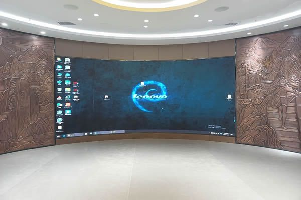 會(huì)議顯示大屏使用LED屏幕好，還是拼接屏好？
