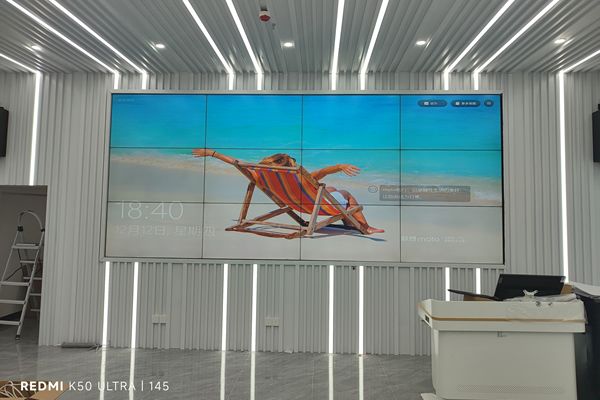 液晶拼接屏裝完后拼縫變大了是怎么回事？